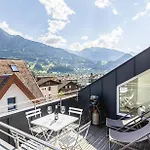 Blau Apartment