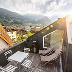 Blau Apartment