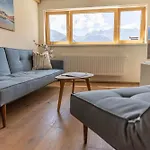 Blau Apartment Schruns